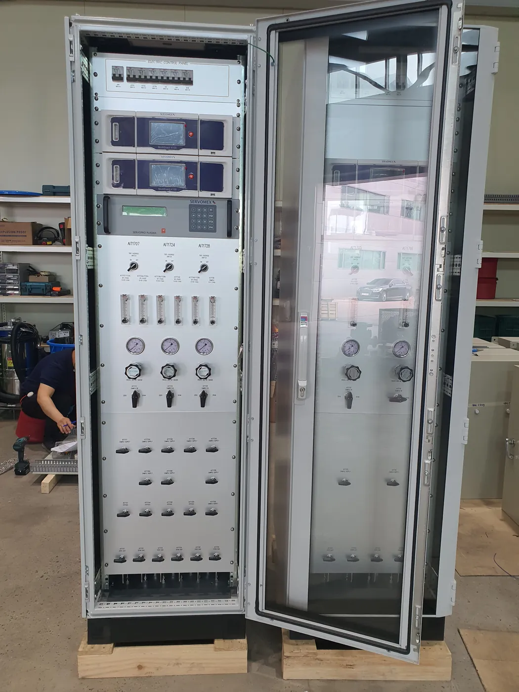 N2/O2 Analyzer Panel — 写真 2