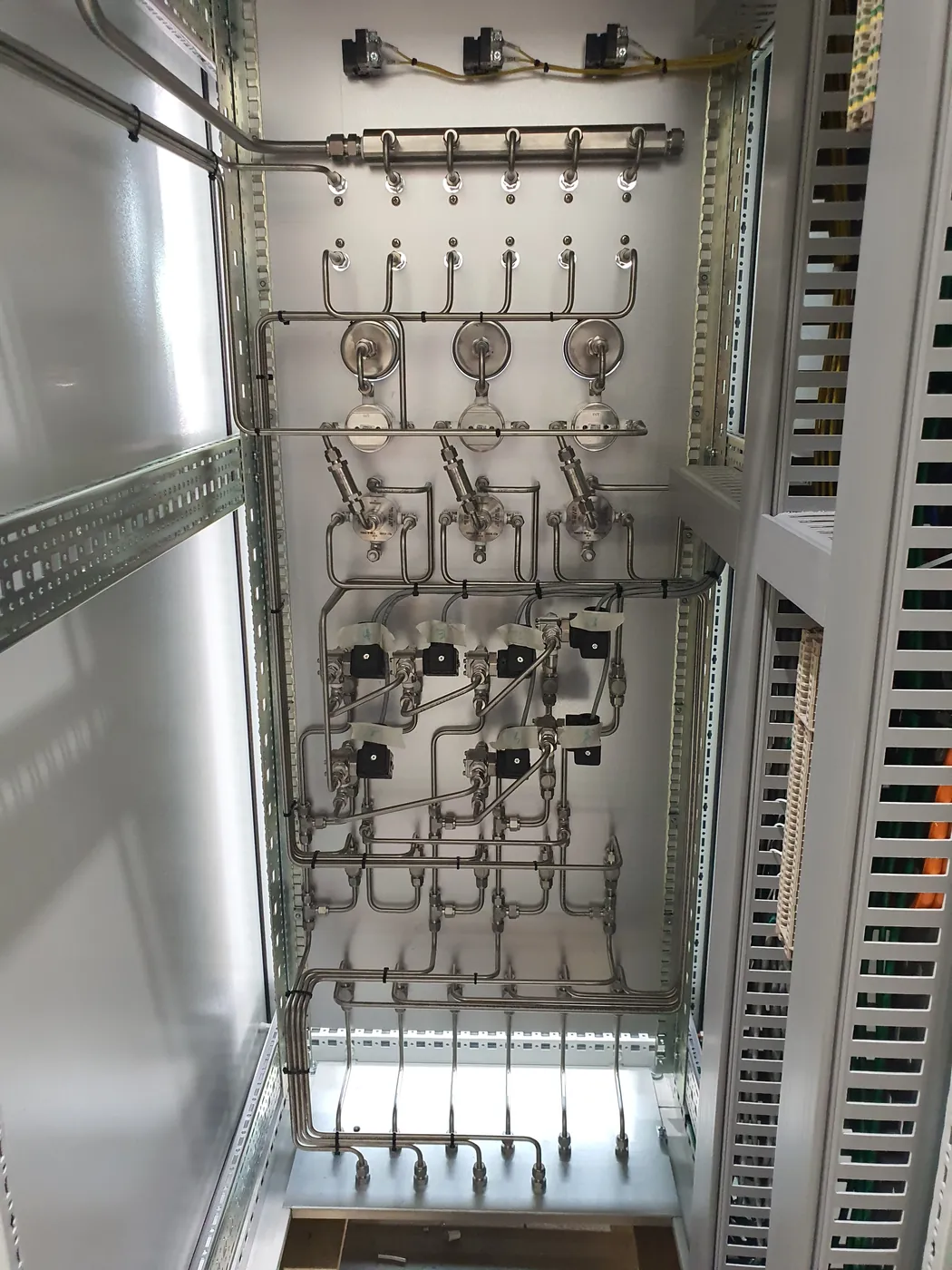 N2/O2 Analyzer Panel — 写真 4